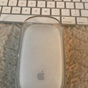 Magic Mouse - White Multi-Touch Surface